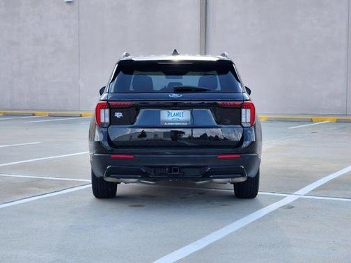 Black Metallic 2025 Ford Explorer ST-Line