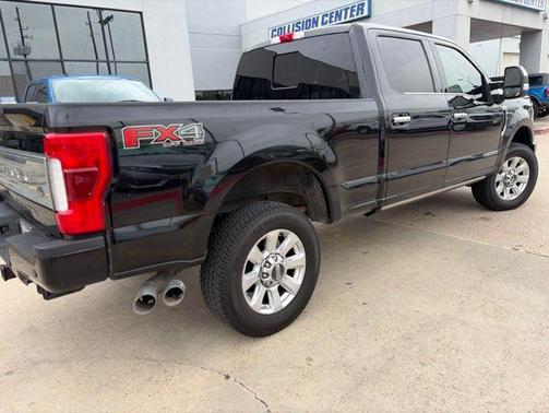 Black 2019 Ford F-250 Platinum