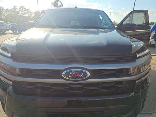 Agate Black Metallic 2024 Ford Expedition XLT