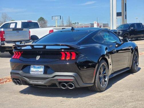 2025 Ford Mustang Dark Horse