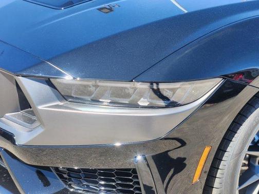 2025 Ford Mustang Dark Horse