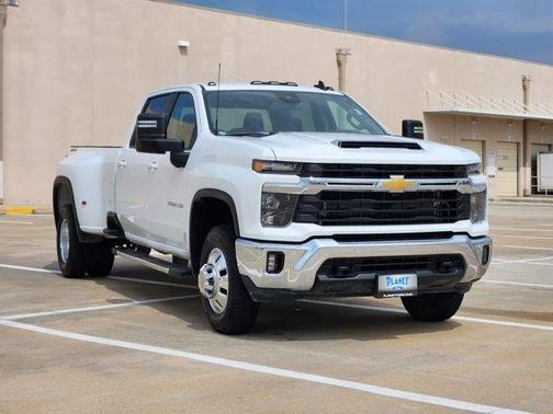 Summit White 2025 Chevrolet Silverado 3500 LT