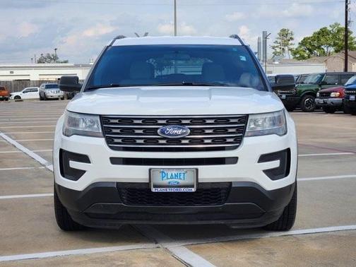 2017 Ford Explorer Base