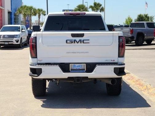 2024 GMC Sierra 2500 AT4