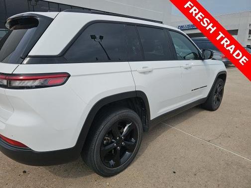 2022 Jeep Grand Cherokee Altitude