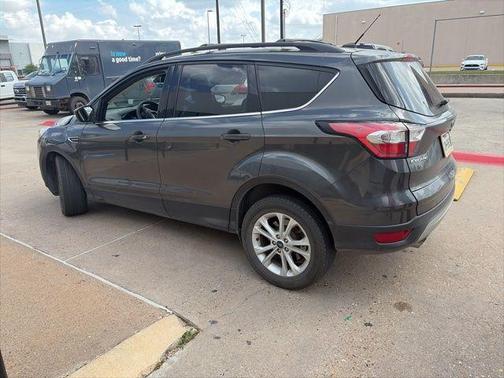 Magnetic 2018 Ford Escape SE
