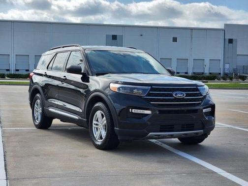 Black Metallic 2023 Ford Explorer XLT