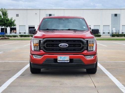 Chili Pepper Red 2023 Ford F-150 XLT