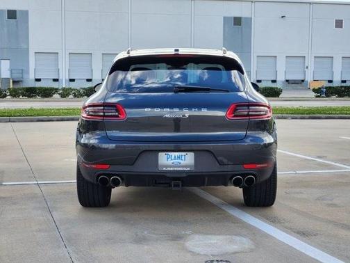 2017 Porsche Macan S