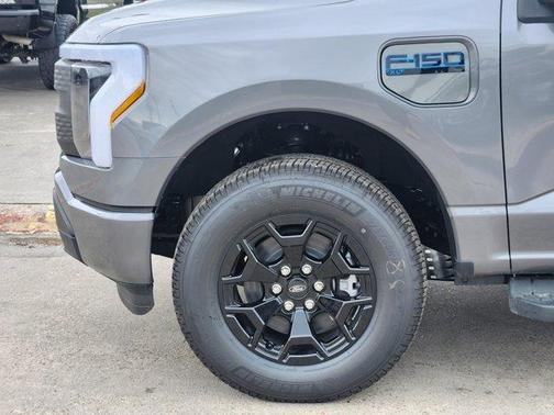 2025 Ford F-150 Lightning XLT
