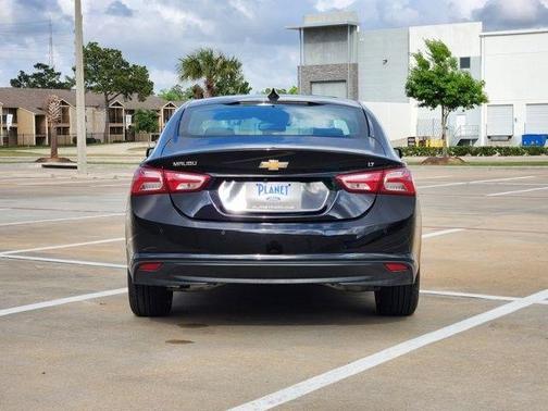 Mosaic Black Metallic 2024 Chevrolet Malibu 2LT