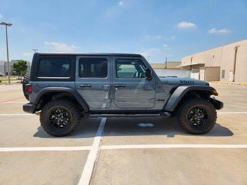 Anvil Clearcoat 2024 Jeep Wrangler Sport