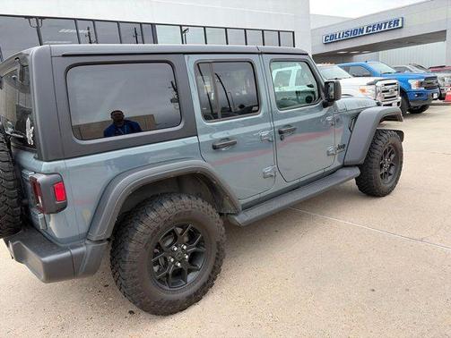 Anvil Clearcoat 2024 Jeep Wrangler Sport