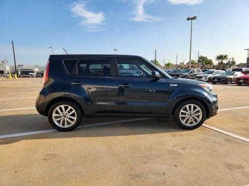 2019 Kia Soul +