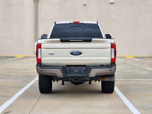 White Gold 2018 Ford F-250 King Ranch