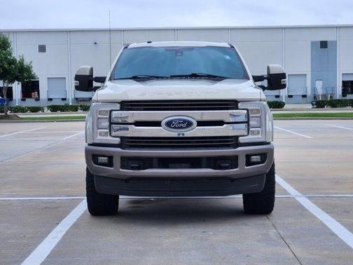 White Gold 2018 Ford F-250 King Ranch