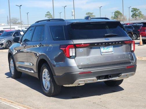 2025 Ford Explorer Active RWD