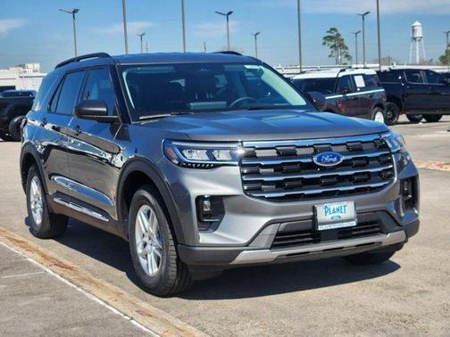 2025 Ford Explorer Active RWD