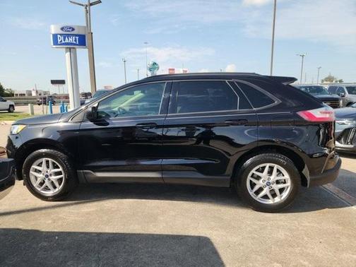 2022 Ford Edge SE