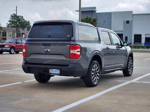 Carbonized Gray Metallic 2023 Ford Maverick Lariat