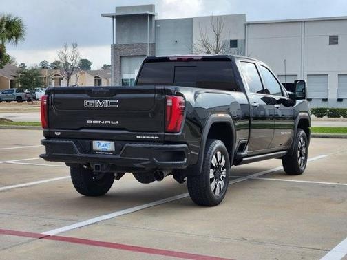 2025 GMC Sierra 2500 Denali