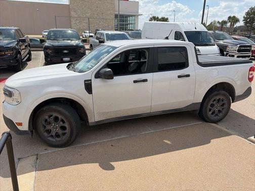 Oxford White 2024 Ford Maverick XLT