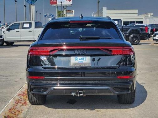 2023 Audi Q8 55 Premium Plus