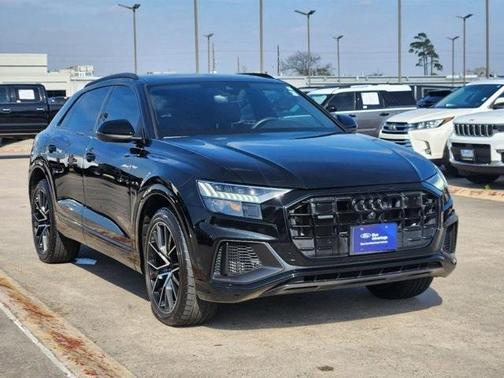 2023 Audi Q8 55 Premium Plus