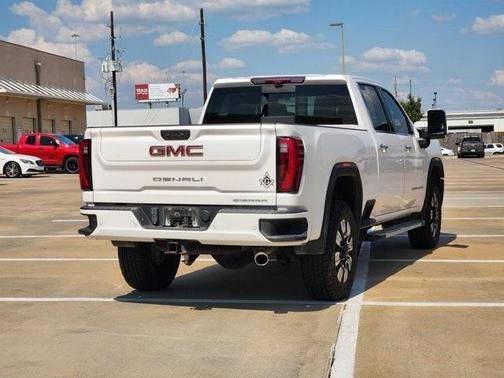 2024 GMC Sierra 2500 Denali