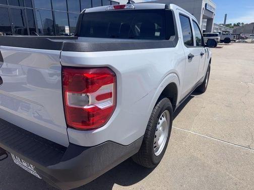 White Metallic 2025 Ford Maverick XL