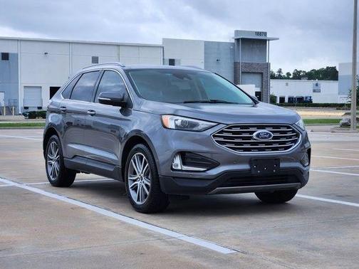 Gray Metallic 2023 Ford Edge Titanium