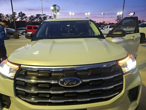 2025 Ford Explorer Active