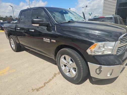 2016 RAM 1500 SLT