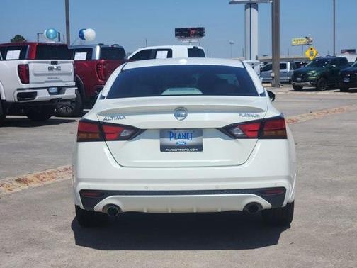 2022 Nissan Altima 2.5 Platinum