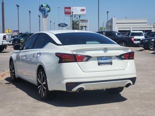 2022 Nissan Altima 2.5 Platinum
