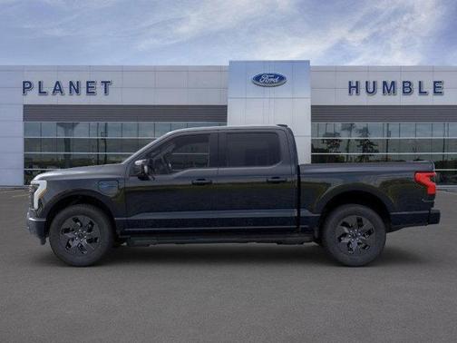 2025 Ford F-150 Lightning LARIAT
