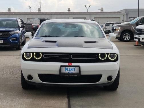 2017 Dodge Challenger SXT