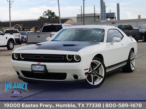 2017 Dodge Challenger SXT