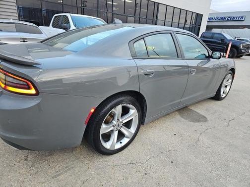 2017 Dodge Charger SXT