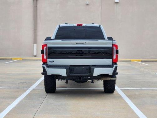 Avalanche 2025 Ford F-250 Platinum