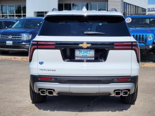2025 Chevrolet Traverse LT