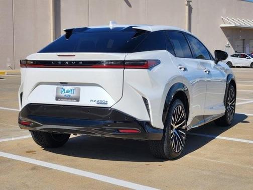 2024 Lexus RZ 450e Premium