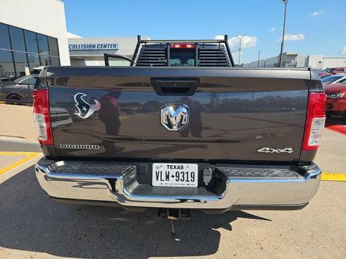 Crystal Metallic 2022 RAM 3500 Big Horn
