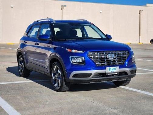 2025 Hyundai VENUE SEL