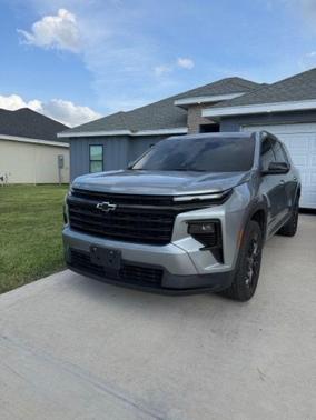 Sterling Gray Metallic 2025 Chevrolet Traverse LT