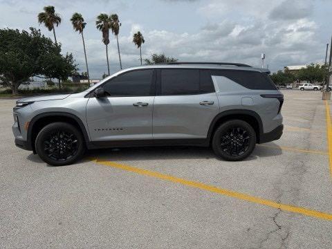 Sterling Gray Metallic 2025 Chevrolet Traverse LT