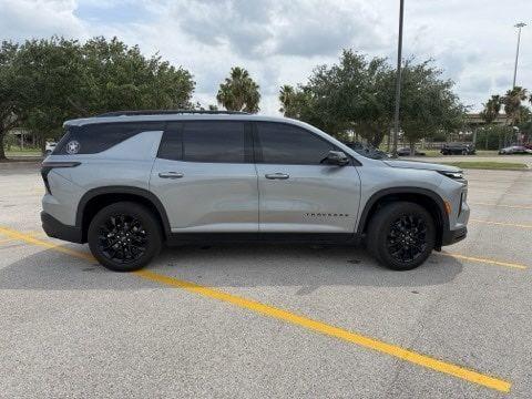 Sterling Gray Metallic 2025 Chevrolet Traverse LT