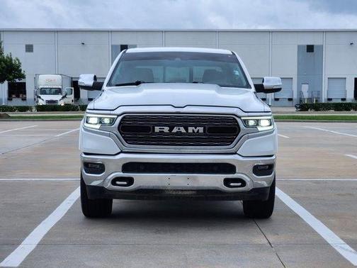 Bright White Clearcoat 2022 RAM 1500 Limited