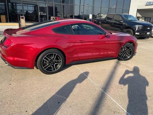 2021 Ford Mustang EcoBoost