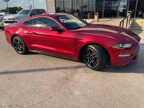 2021 Ford Mustang EcoBoost
